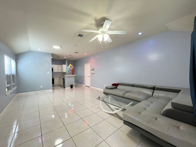 Foto del edificio - 12746 Wisteria Park Dr