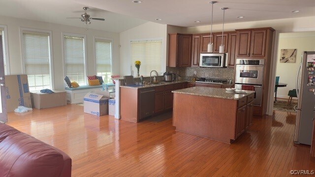 Foto del edificio - 12000 Grey Oaks Park Rd