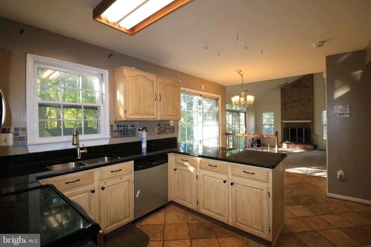 10812 Cherry Blossom Ct, Adelphi, MD 20783 House Rental in Adelphi