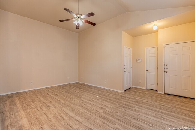 Foto del edificio - 7226 Golf Way