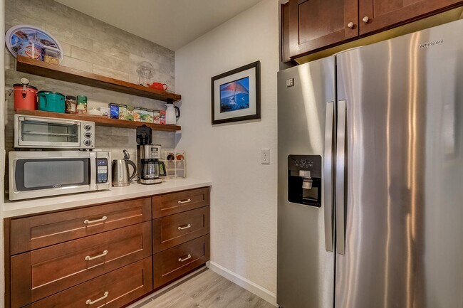 Foto del edificio - 3445 E River Park Dr