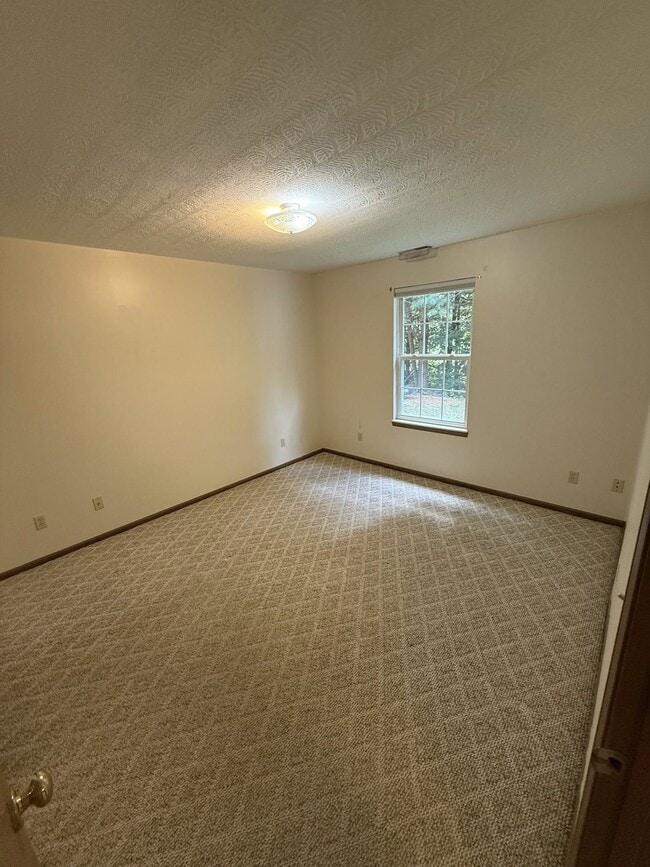 Building Photo - 119 Lucas Dr