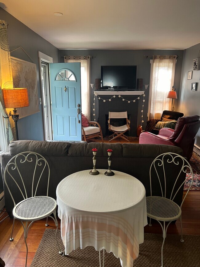 Foto del edificio - 42 Haskins Ave