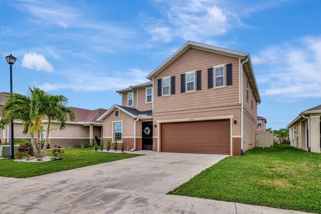 Foto del edificio - 5700 NW Pine Trail Cir