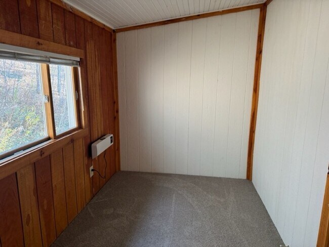 Foto del edificio - Recently Renovated Apartment In Close To K...