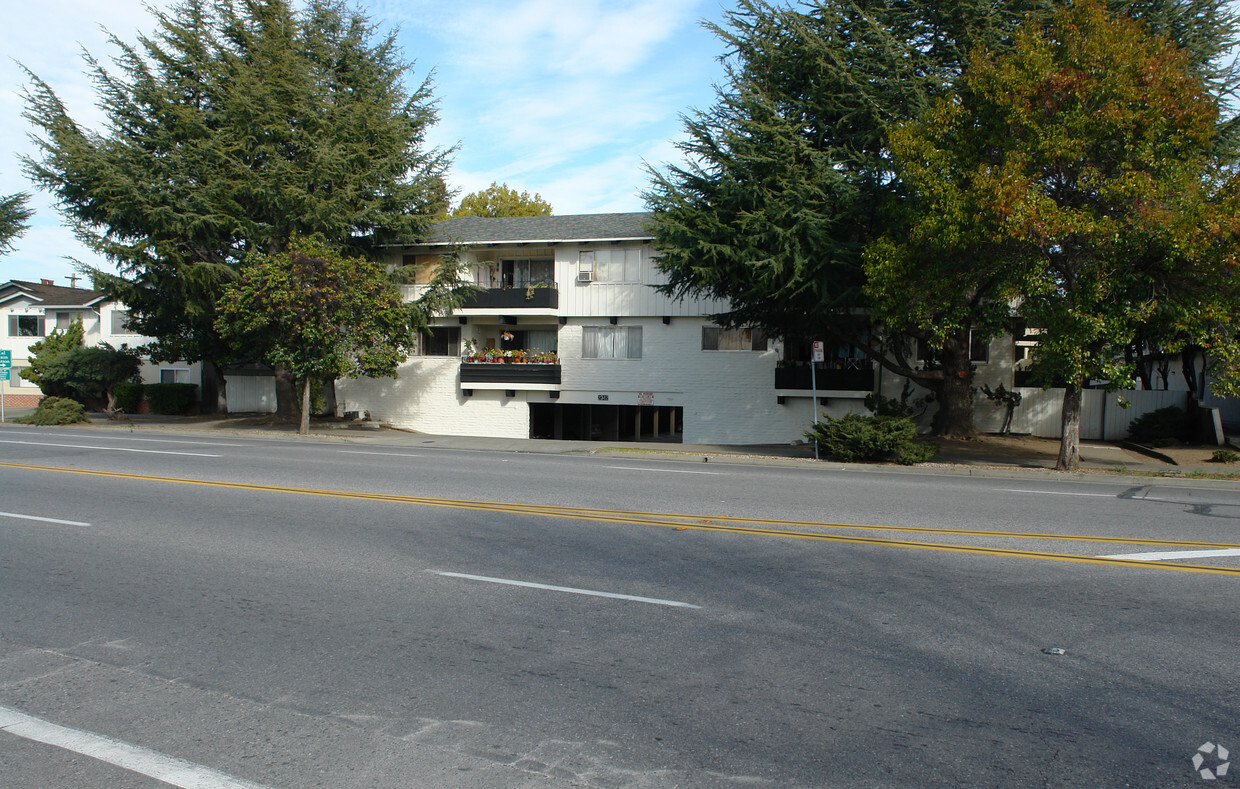 Primary Photo - 2342 California St