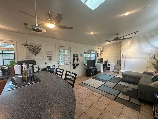 Foto del edificio - 2900 W 45th St