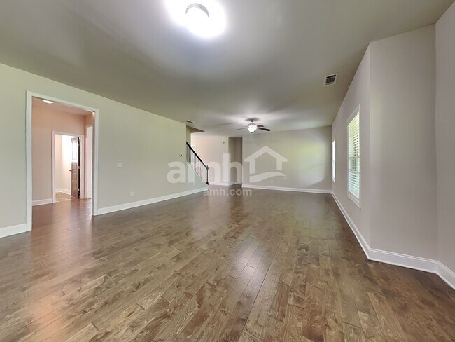 Foto del edificio - 1857 Bloom Ct