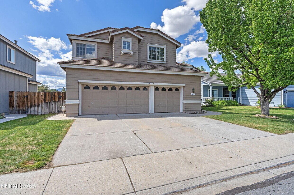 Foto principal - 3095 Fairwood Dr