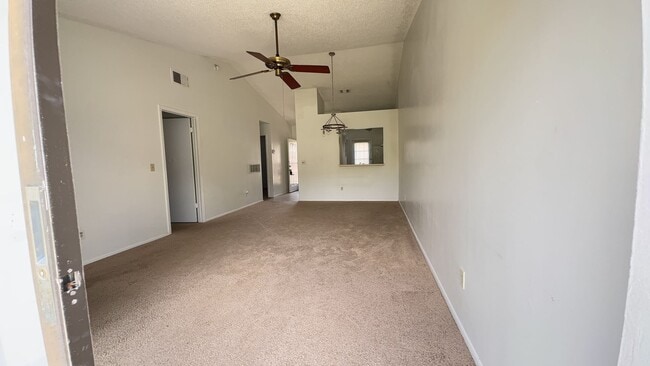 Foto del edificio - 1-Story Home. Gated Community