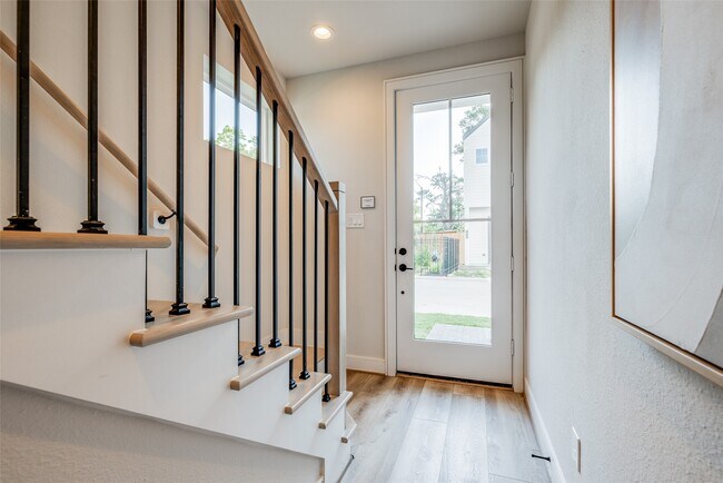 Foto del edificio - 6514 Old Olive Tree Dr