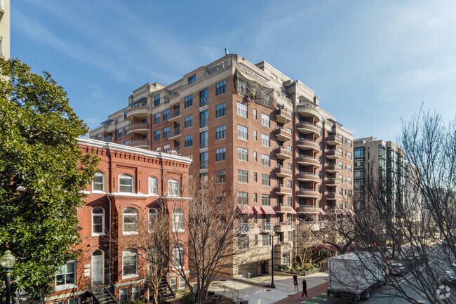 Building Photo - The Richmond Condominiums