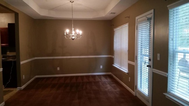 Foto del edificio - 5773 Little River Rd