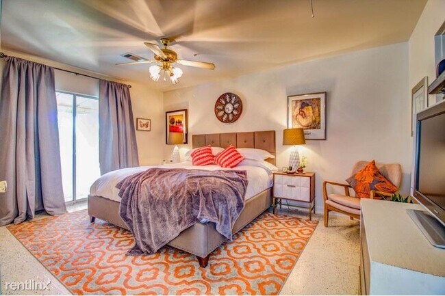 Foto del edificio - 1 br, 1 bath Apartment - 128 Lee St A Unit A