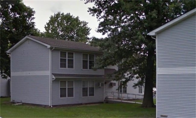 Building Photo - 500 N State St