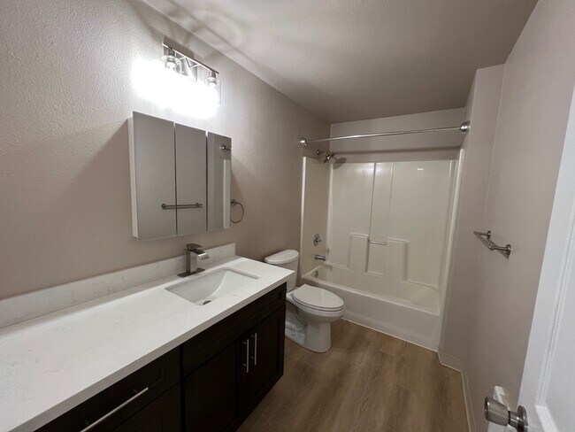 Foto del edificio - Cedar Heights Apartments