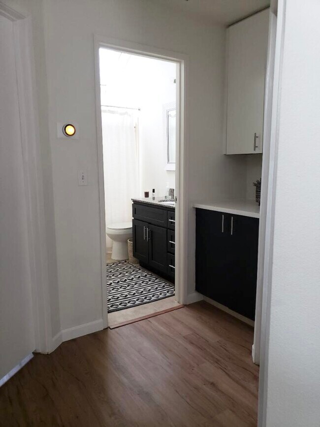 Foto del edificio - 207 Compass Point Ct