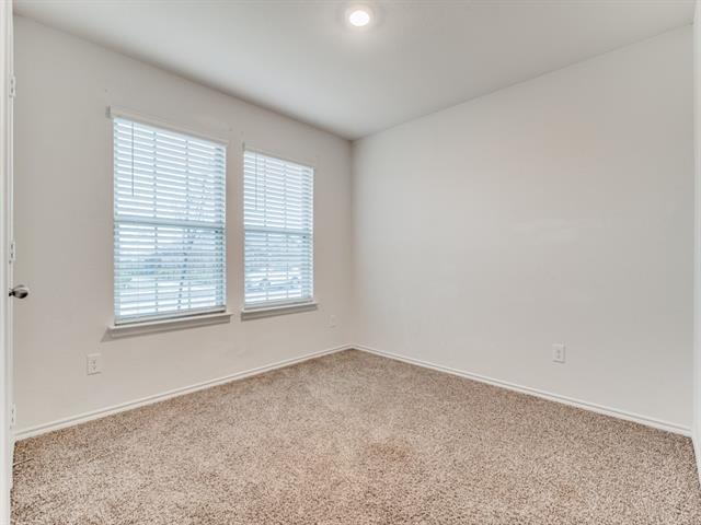 Building Photo - 1008 Silver Maple Ln