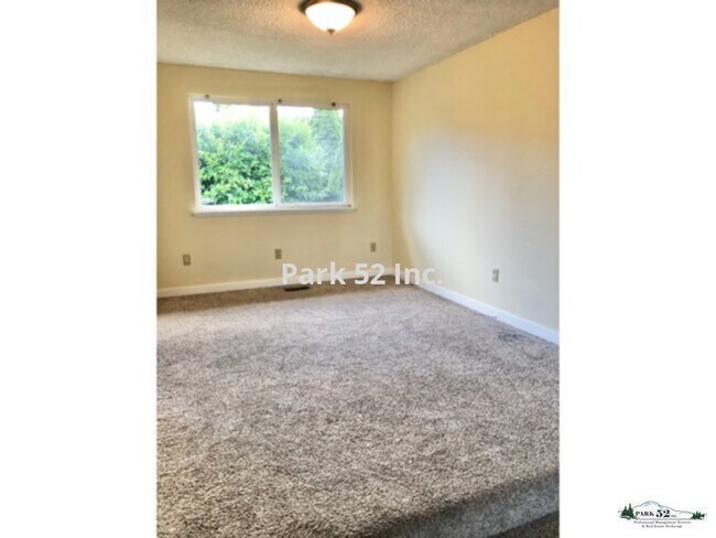 Foto del edificio - 7920 N 7th St