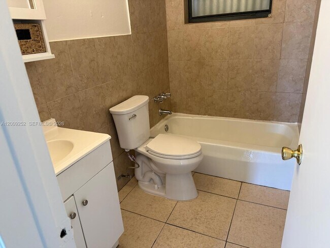 Foto del edificio - 728 SW 7th St