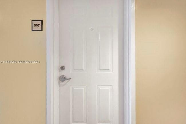 Building Photo - 435 SW 12th Ave