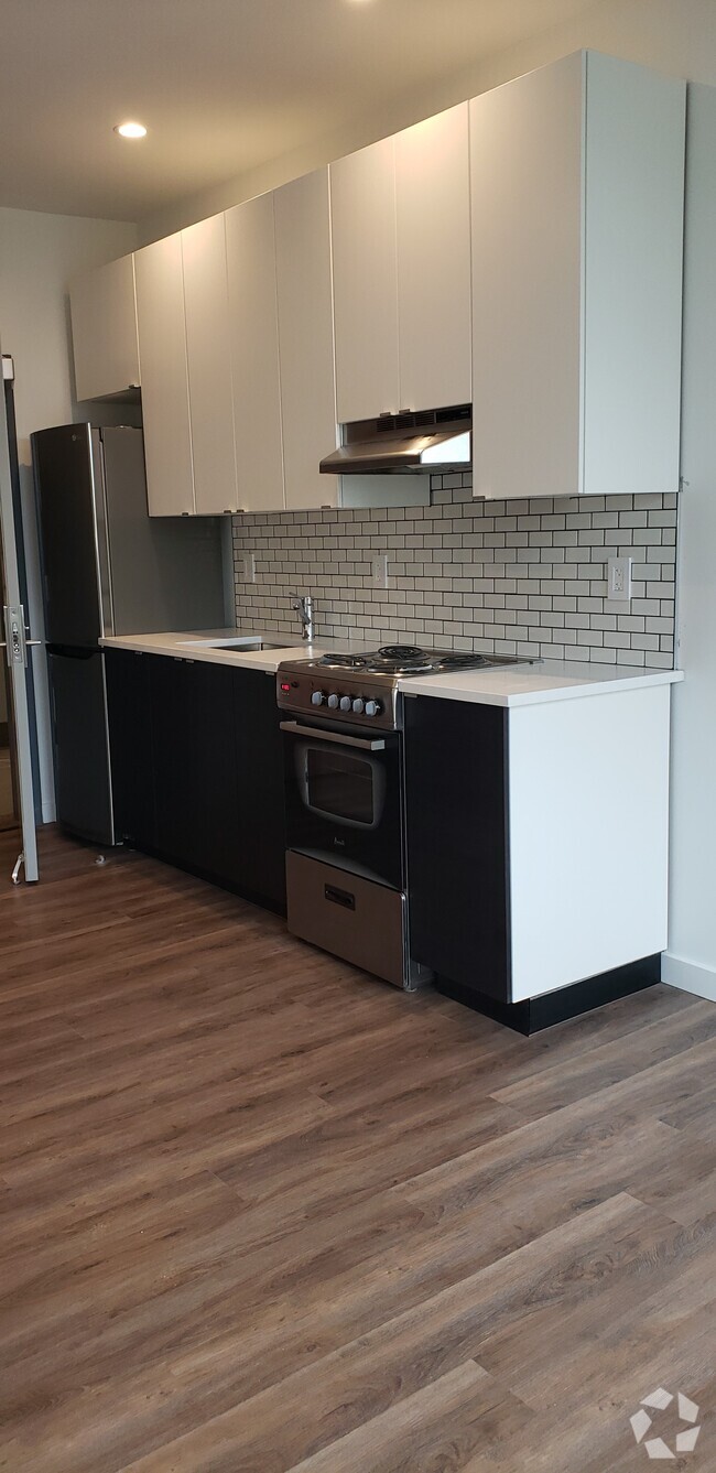 Building Photo - The Lofts at 135