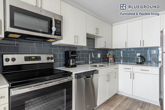 Building Photo - 950 24th St NW