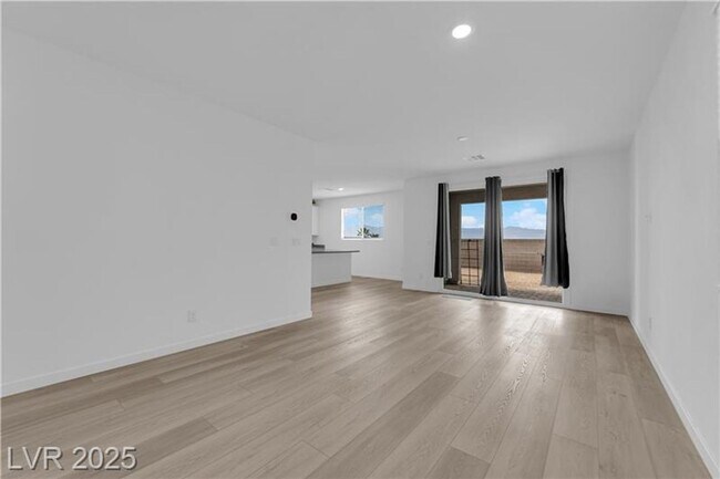 Building Photo - New Construction! Immaculate, 4 bed, 3 bat...