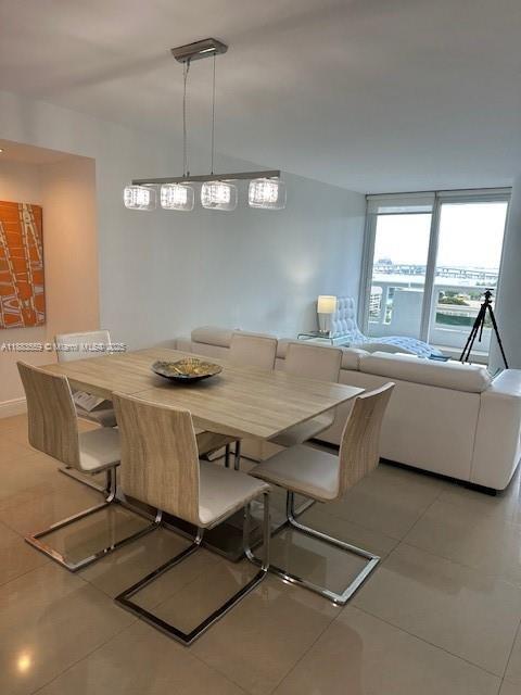 Foto del edificio - 1717 N Bayshore Dr
