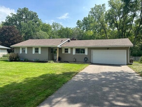 Building Photo - 2162 Aztec Ln