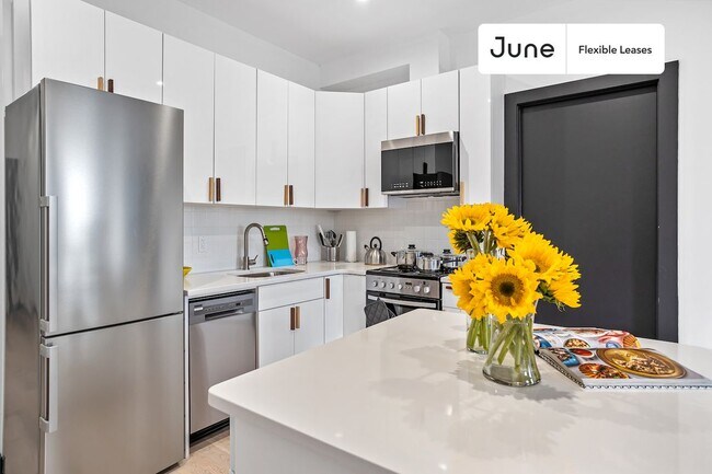 Foto del edificio - Peaceful ROOM at The Maison on Edgecombe