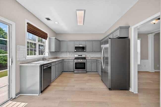 Foto del edificio - 591 Wendlebury Ct