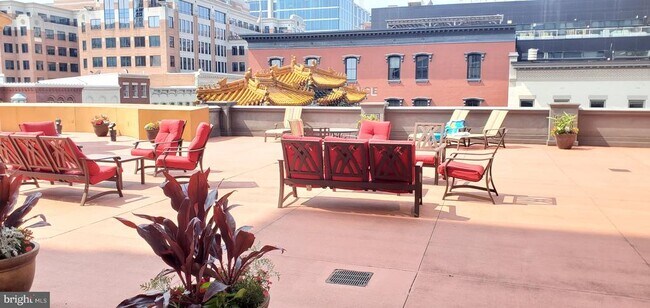 Foto del edificio - 777 7th St NW