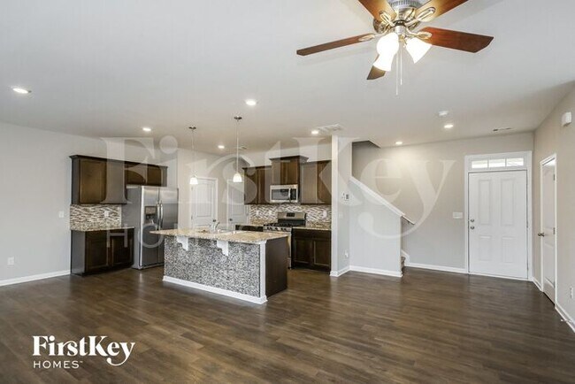 Foto del edificio - 190 Ivey Hollow Cir