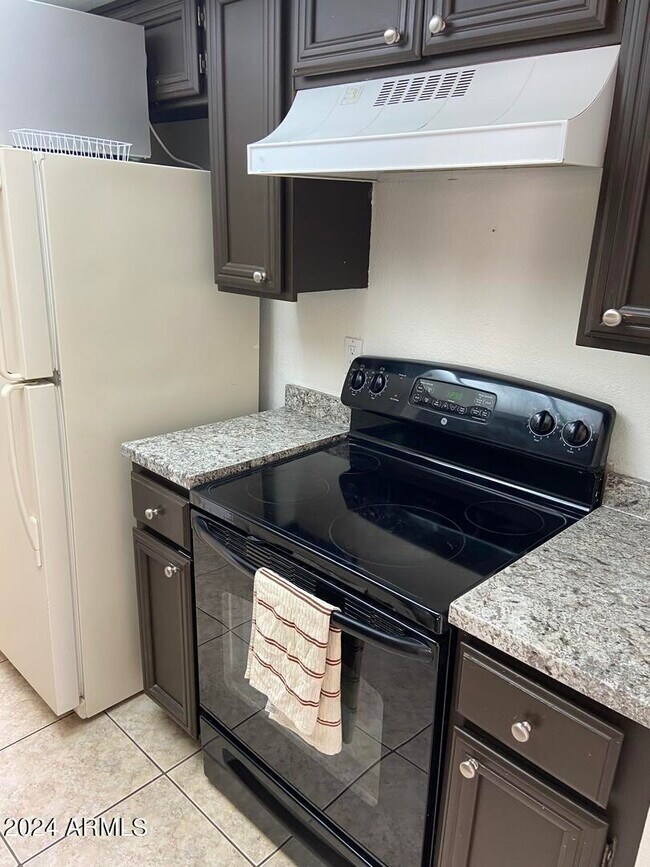 Foto del edificio - 1202 E Meadow Ln
