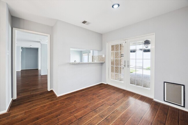 Foto del edificio - 15622 Whitewater Ln