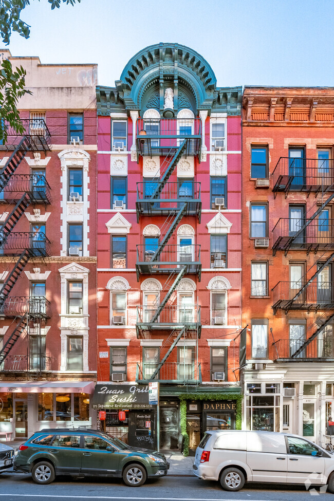 Building Photo - 375 Broome St