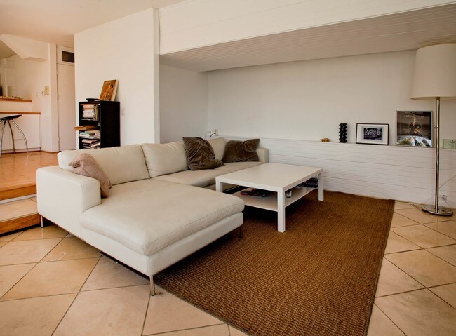 Foto del edificio - 1237 Hilldale Ave