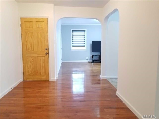 Foto del edificio - 77-24 170th St