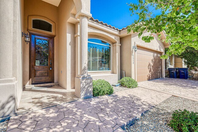Building Photo - Westside area for Short Term Rental (Compl...