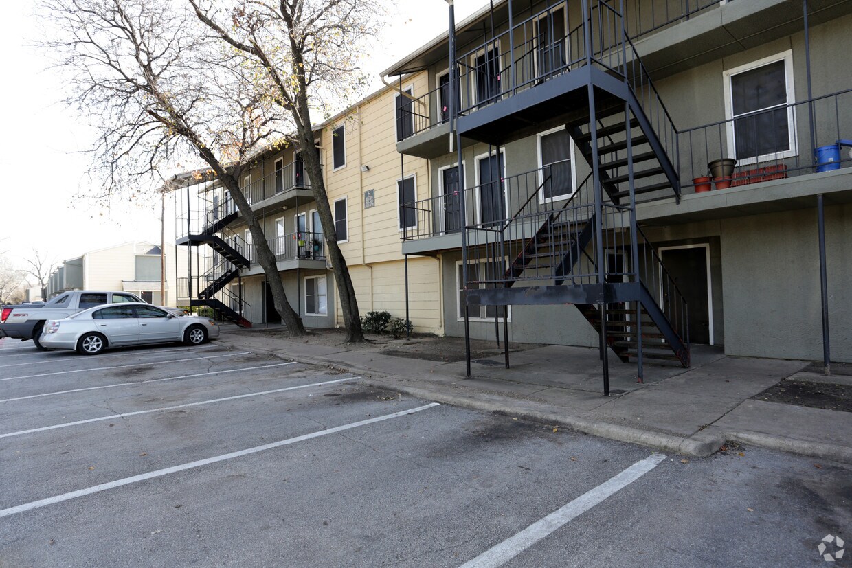 Ventana Ridge 3130 Lombardy Ln Dallas, TX