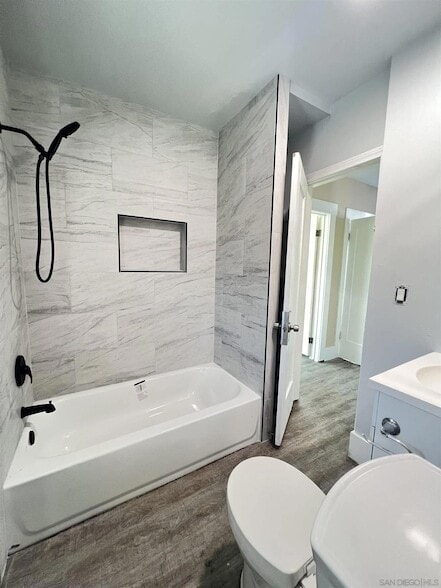 Foto del edificio - 4060 Oakcrest Dr