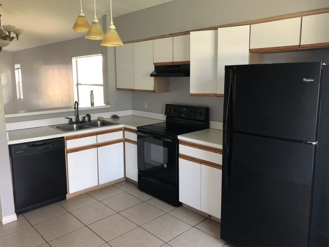 Foto del edificio - 208 Tiffany Ct