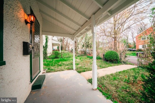 Building Photo - 30 S Calhoun St