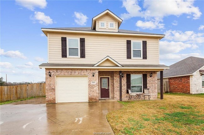 Building Photo - 2818 Horseback Dr