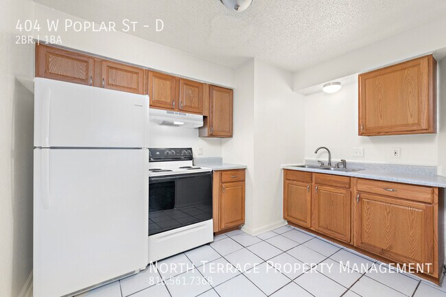 Foto del edificio - Newly Renovated, Sleek 2 Bedroom in Olathe