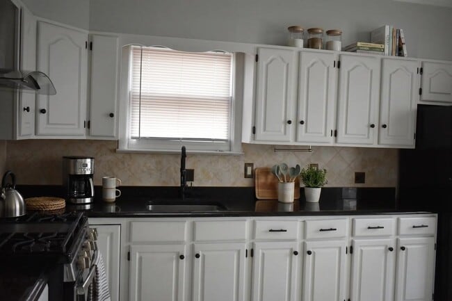 Foto del edificio - 44 E 4th St