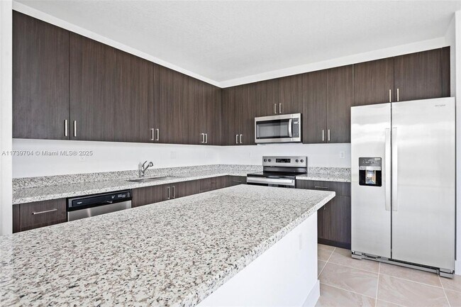 Foto del edificio - 22021 SW 114th Ave