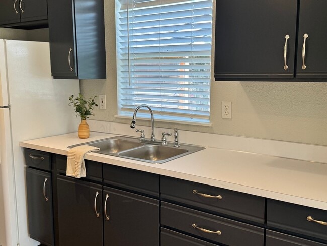 Building Photo - Just remodeled!! Mount Vernon 3 Bedroom House