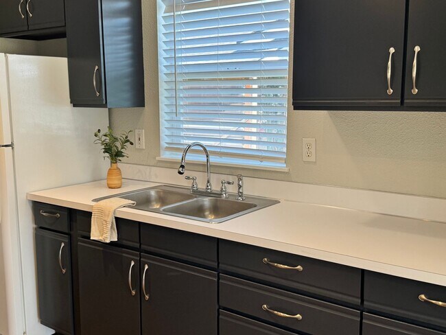 Foto del edificio - Just remodeled!! Mount Vernon 3 Bedroom House